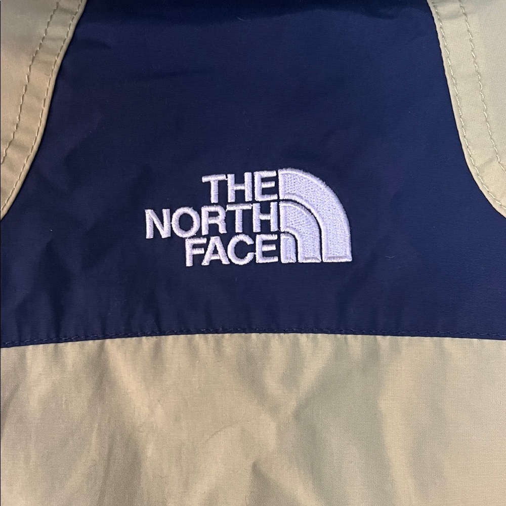 The North Face Women's light green, blue and Black Ski Jacket - Picture 6 of 9